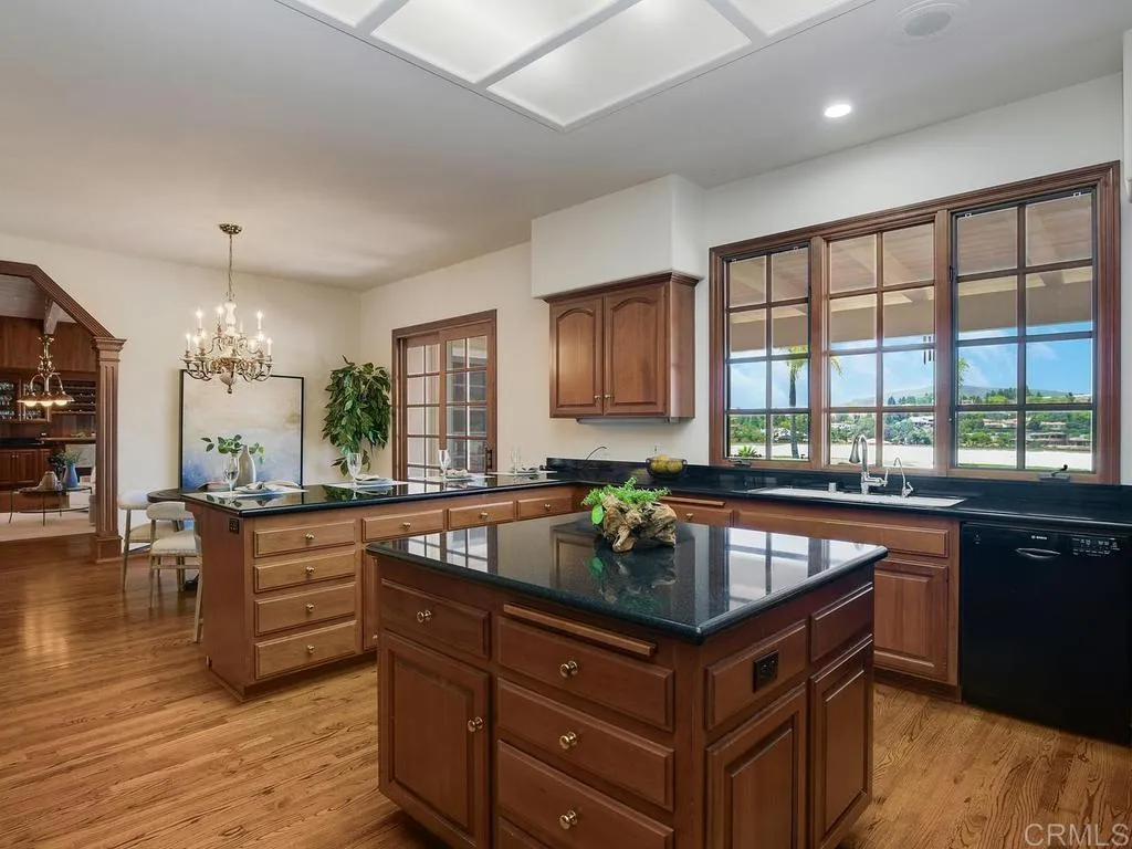 https://cdn.realtyfeed.com/cdn/127/306727647/702dec4d878b778c112b278df7705810.webp