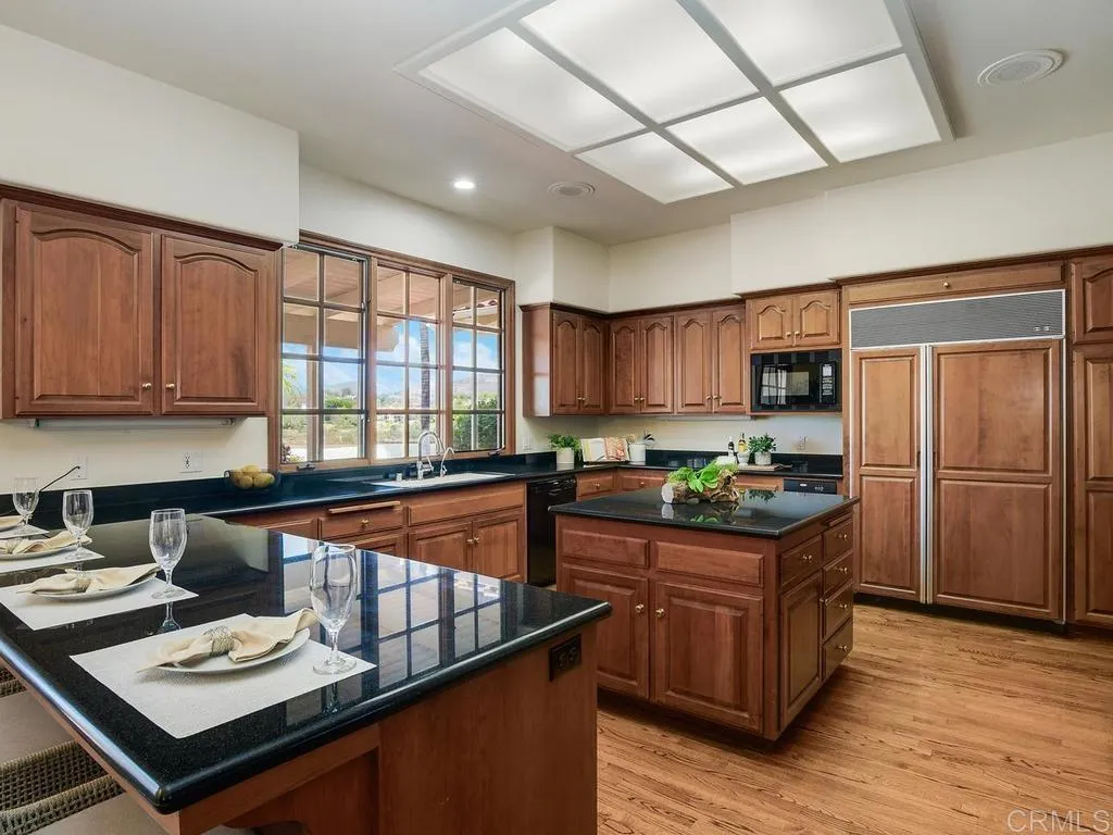 https://cdn.realtyfeed.com/cdn/127/306727647/85f3d8f0599a2d898fa0e09aef8ed2b1.webp