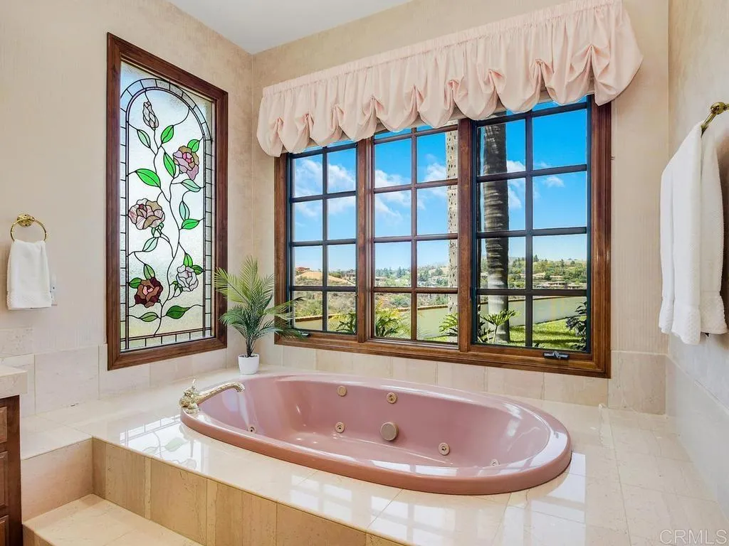 https://cdn.realtyfeed.com/cdn/127/306727647/87752a56522752381109cca6c91621ba.webp