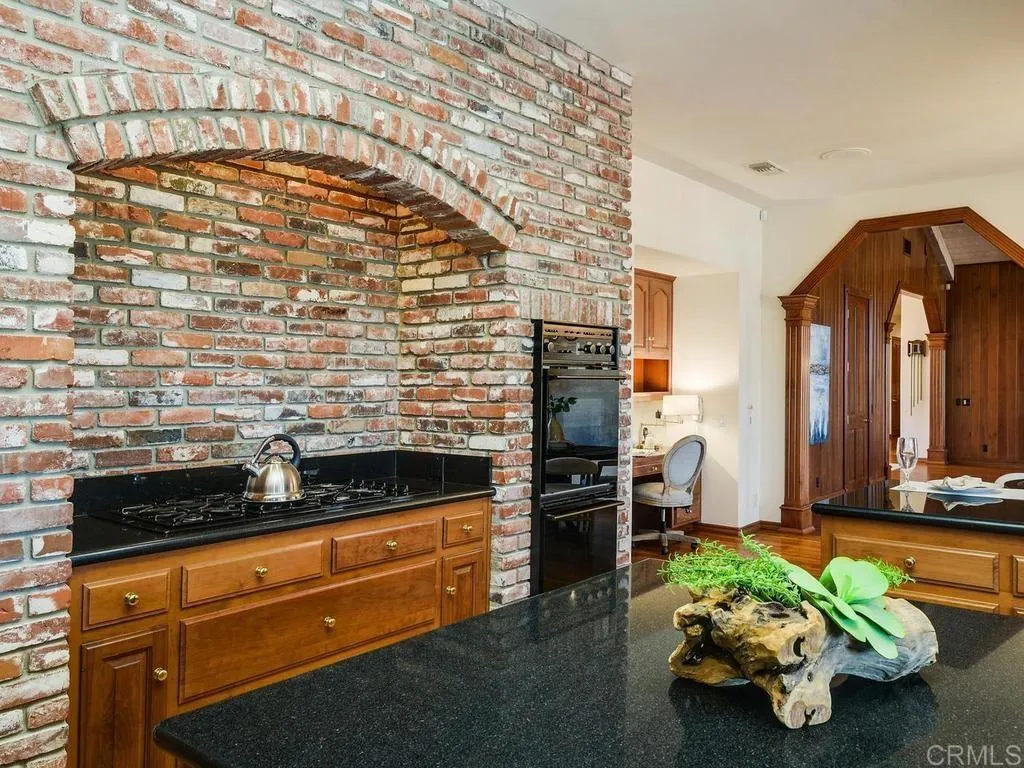 https://cdn.realtyfeed.com/cdn/127/306727647/b072e0caa3dacd8769dd0115cbdfabca.webp
