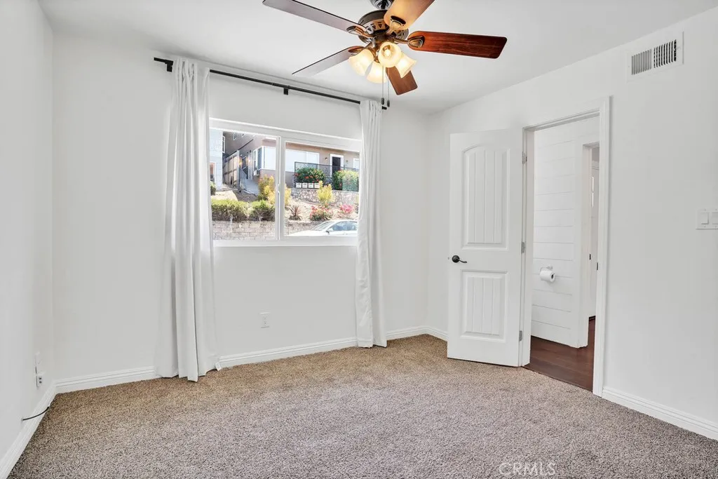 https://cdn.realtyfeed.com/cdn/127/306727676/3b97217e7c84401a1f8bd0743e2aea18.webp