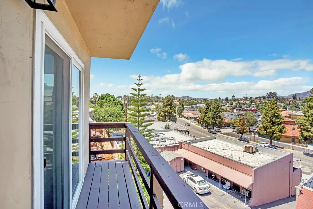 https://cdn.realtyfeed.com/cdn/127/306727676/41e210d58b6b69e9f6ac0e8e0857cf9f.webp