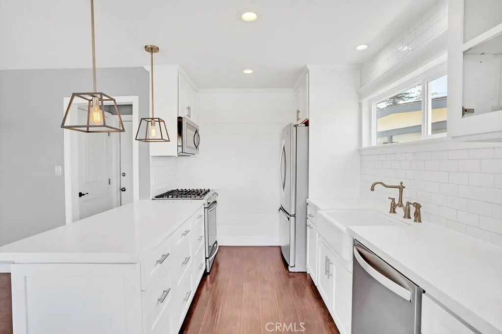 https://cdn.realtyfeed.com/cdn/127/306727676/98aa1ecaedf9acb49be1293d2718c4e4.webp