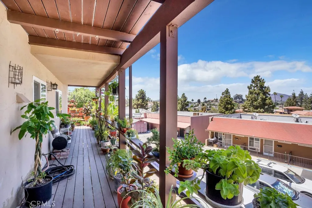 https://cdn.realtyfeed.com/cdn/127/306727676/f24015f75ab77c6d185f725e922b894d.webp