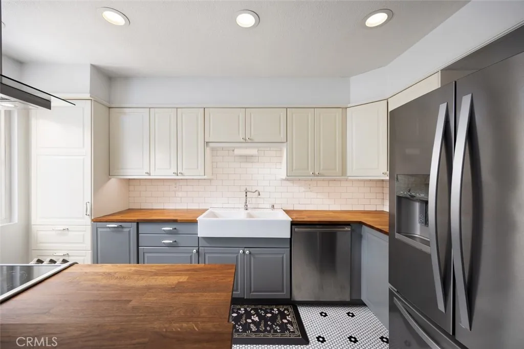 Tustin, CA 92780