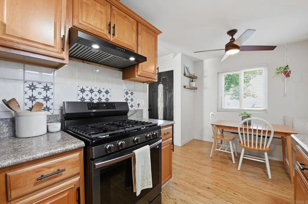 https://cdn.realtyfeed.com/cdn/127/306727773/bbec144c7a8f24d6af7ce91a4cd44995.webp