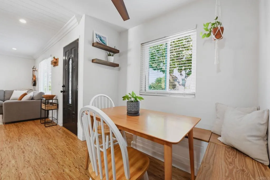 https://cdn.realtyfeed.com/cdn/127/306727773/f1dee995d3f4bc2083dc623377e83f63.webp