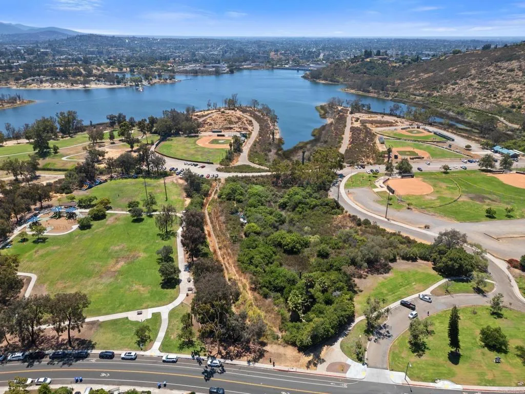 https://cdn.realtyfeed.com/cdn/127/306727775/ae64dfeb9c58e05297d6fe3d60c0667f.webp