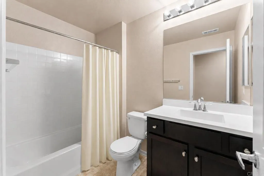 https://cdn.realtyfeed.com/cdn/127/306727786/49932fe21328f7e4c02a53197f77b546.webp