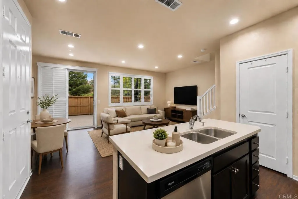 https://cdn.realtyfeed.com/cdn/127/306727786/824483aae505fa6771dedd0da148d153.webp