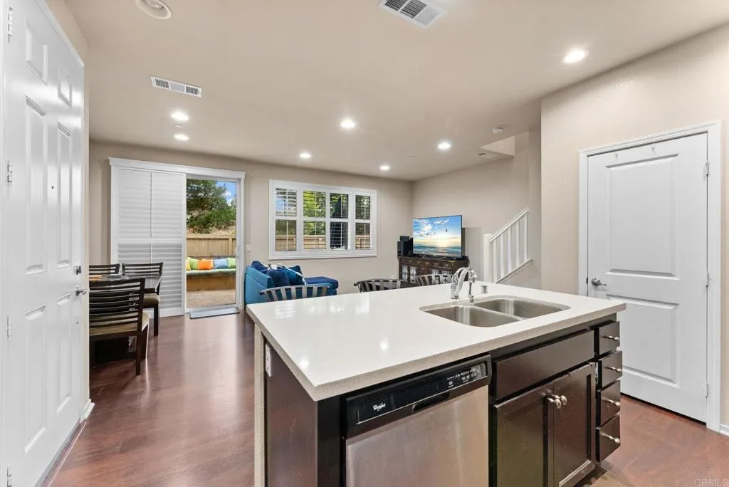 Photo #10: PTP2604011 Listing: Photo #10
