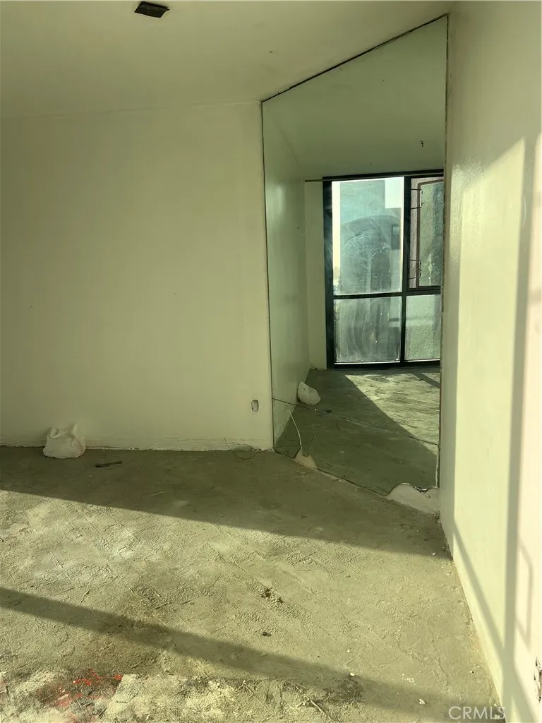 https://cdn.realtyfeed.com/cdn/127/306727834/beebf08f41ad461408baf55fdd6a1e17.webp