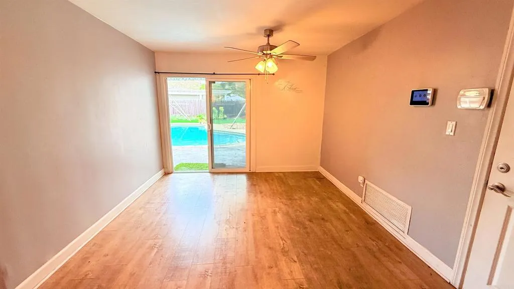 https://cdn.realtyfeed.com/cdn/127/306727845/b302eff0afc88995714ff713aa9bcfae.webp