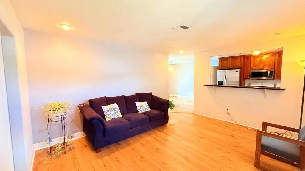 https://cdn.realtyfeed.com/cdn/127/306727845/de8997b65eb887f7f69be7fc4bcf57a3.webp