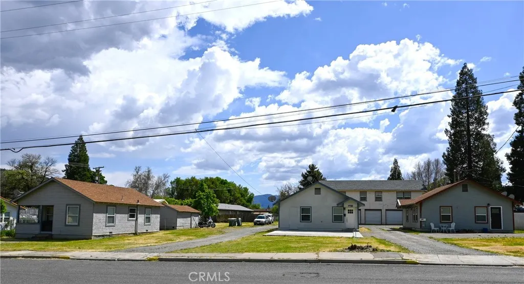 709 Lane St, Yreka, CA 96097 - Photo 3 of 50, Yreka, CA