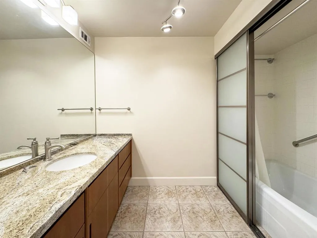 Photo #30: PTP2604022 Listing: Photo #30