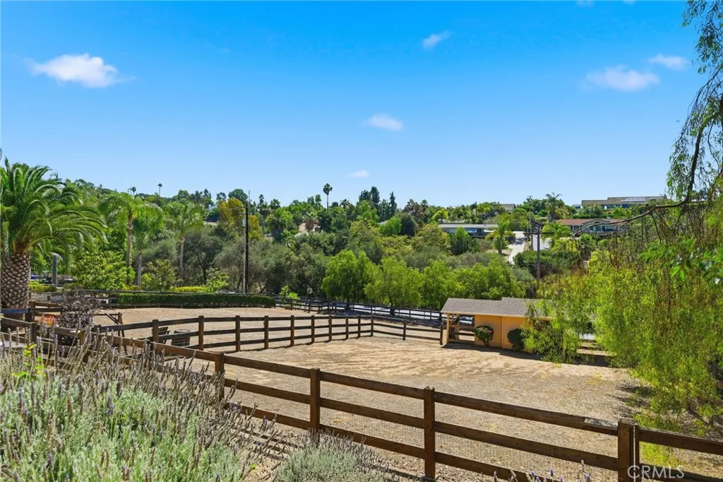 https://cdn.realtyfeed.com/cdn/127/306728087/40e5012bccaf9d1e1227747b96f69d70.webp