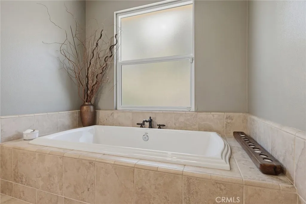 https://cdn.realtyfeed.com/cdn/127/306728087/7272a924c0f7ae8873f092b2821fab84.webp