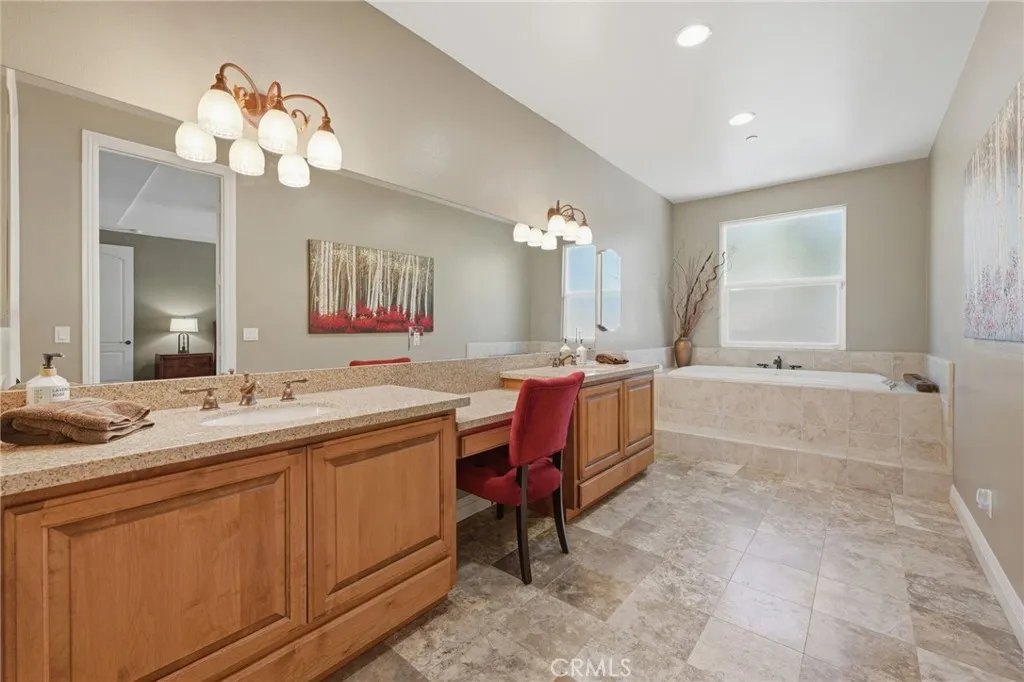 https://cdn.realtyfeed.com/cdn/127/306728087/75531ffeb498a35c383a2ee298fbc756.webp
