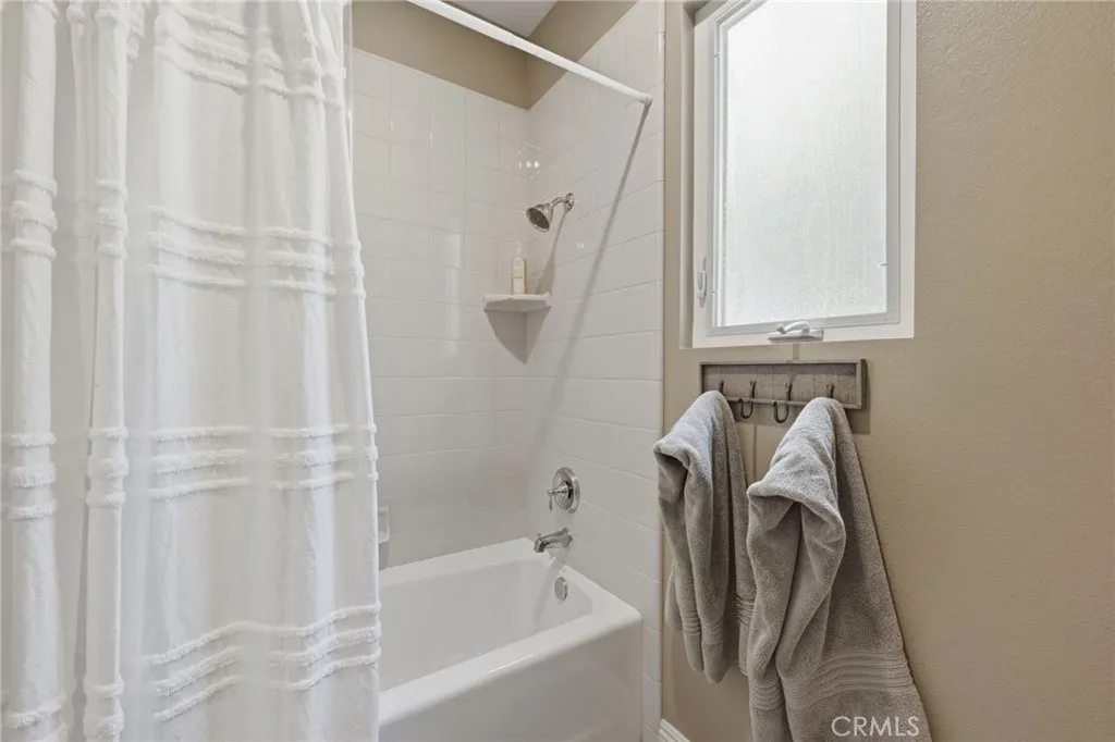 https://cdn.realtyfeed.com/cdn/127/306728087/991ba213faecd89dea59604f7b5faa0b.webp