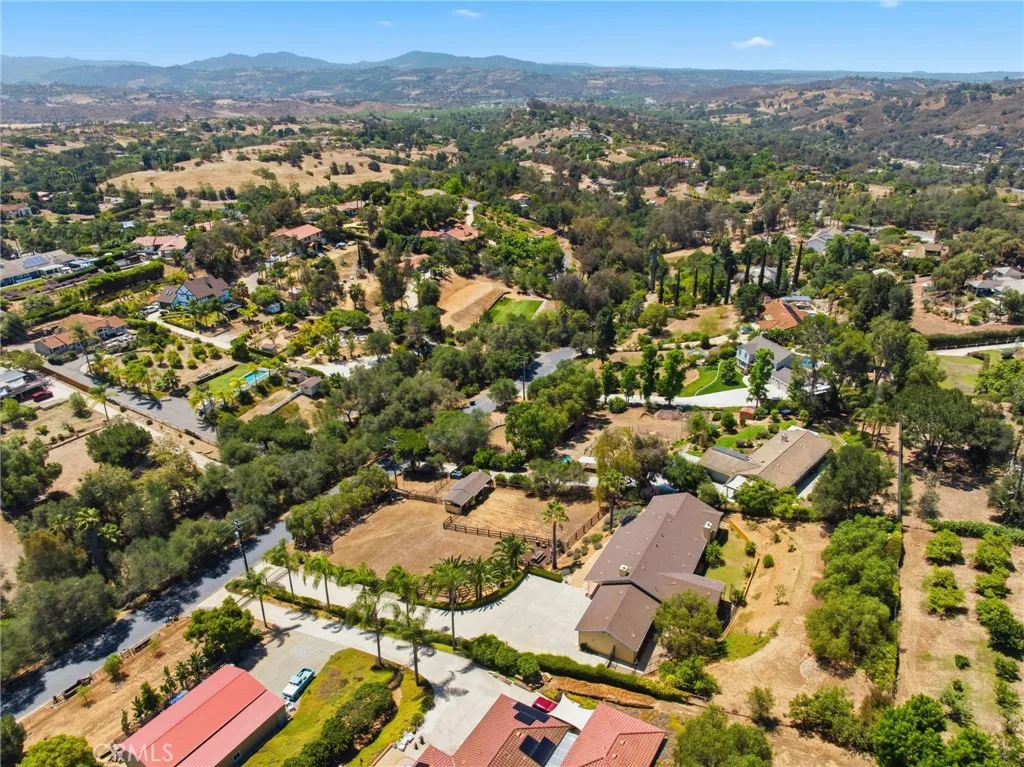https://cdn.realtyfeed.com/cdn/127/306728087/a1e0f08e324dd3f4db934d5f332d191d.webp