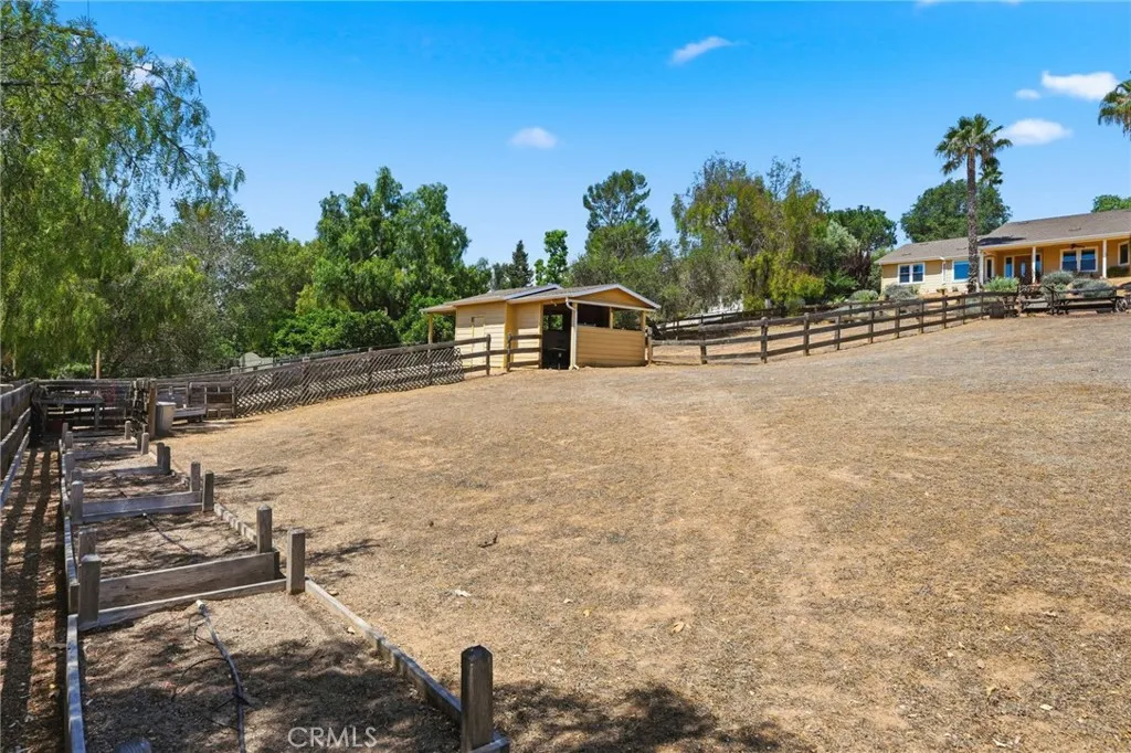 https://cdn.realtyfeed.com/cdn/127/306728087/c65bbd330826ba4acc8d358856374820.webp