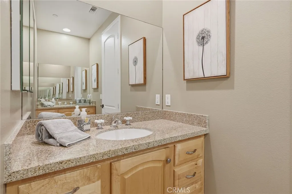 https://cdn.realtyfeed.com/cdn/127/306728087/cc288948737d4d404d41f3f475341e0d.webp
