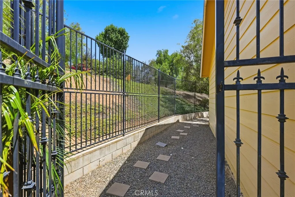 https://cdn.realtyfeed.com/cdn/127/306728087/d11b18be7c6f6cb9c9d0c0f2e0c13714.webp