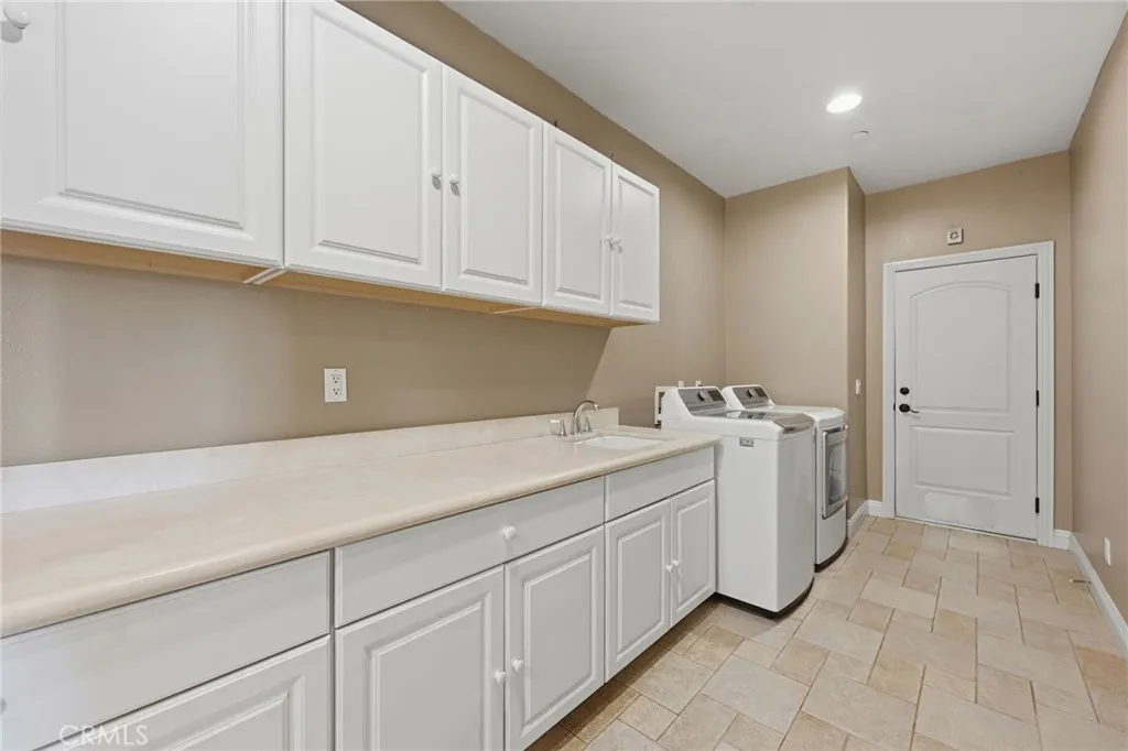 https://cdn.realtyfeed.com/cdn/127/306728087/d7aebc842f1cd330697dae8a5389e1ec.webp