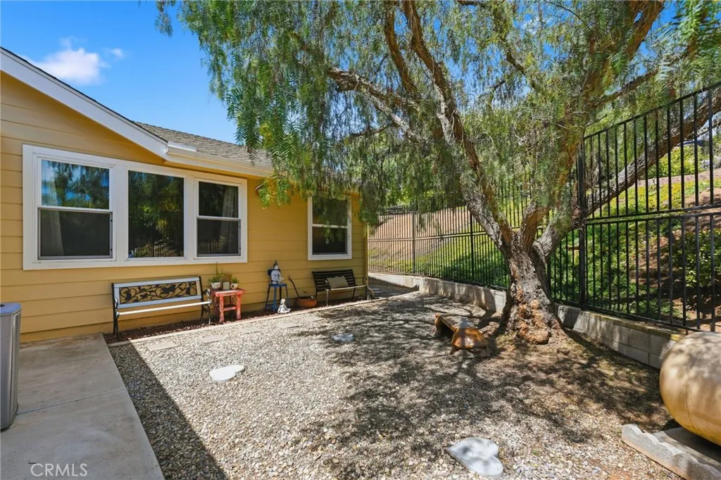 https://cdn.realtyfeed.com/cdn/127/306728087/df885f7b442989d8bd871a54495784ee.webp