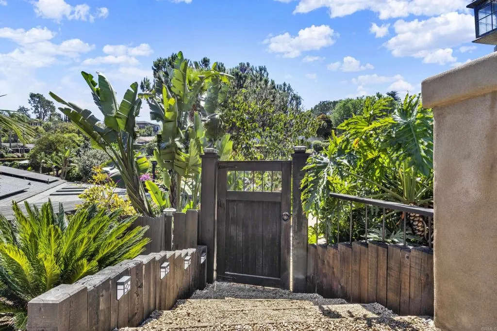 https://cdn.realtyfeed.com/cdn/127/306728094/34b9ba2aa4cb87ca4c645dd996bf5bb9.webp