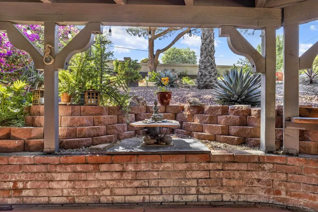 https://cdn.realtyfeed.com/cdn/127/306728094/93569691682a9855513fbe4ca633a60e.webp