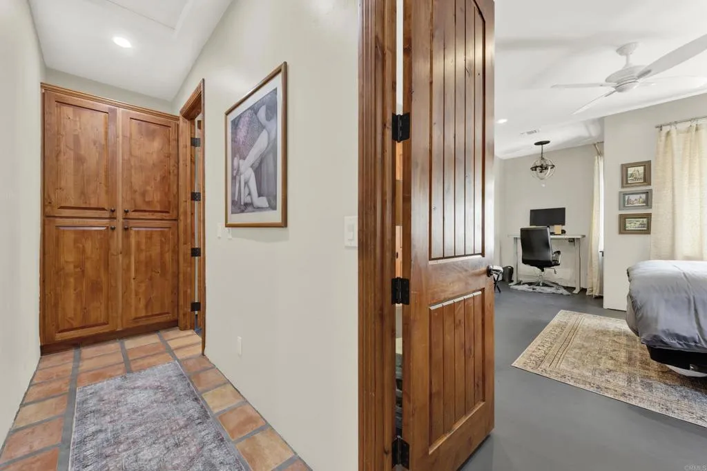 https://cdn.realtyfeed.com/cdn/127/306728094/a0f2a6765aee06ea2010943fc08c6667.webp
