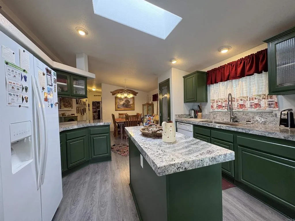 https://cdn.realtyfeed.com/cdn/127/306728113/077f6b34992ebab0843f0c4849151e99.webp