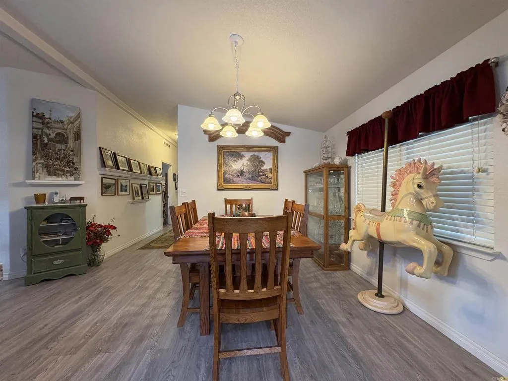 https://cdn.realtyfeed.com/cdn/127/306728113/656eab5dfbc2ae7163b18e738b34f2a4.webp