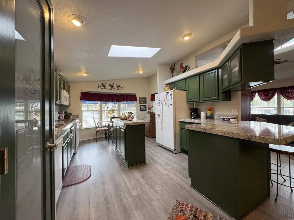 https://cdn.realtyfeed.com/cdn/127/306728113/79df8fc919213a163a9808ba9b7f055c.webp