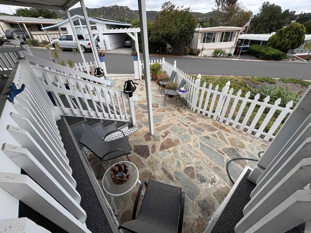https://cdn.realtyfeed.com/cdn/127/306728113/8ae63a745fd0e68daac6829355c055d5.webp