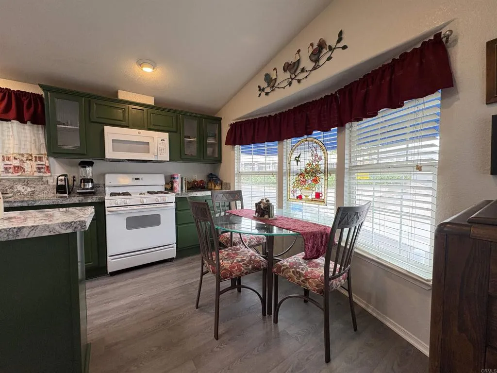 https://cdn.realtyfeed.com/cdn/127/306728113/95551e7eb13e64f19f56945e928fd718.webp