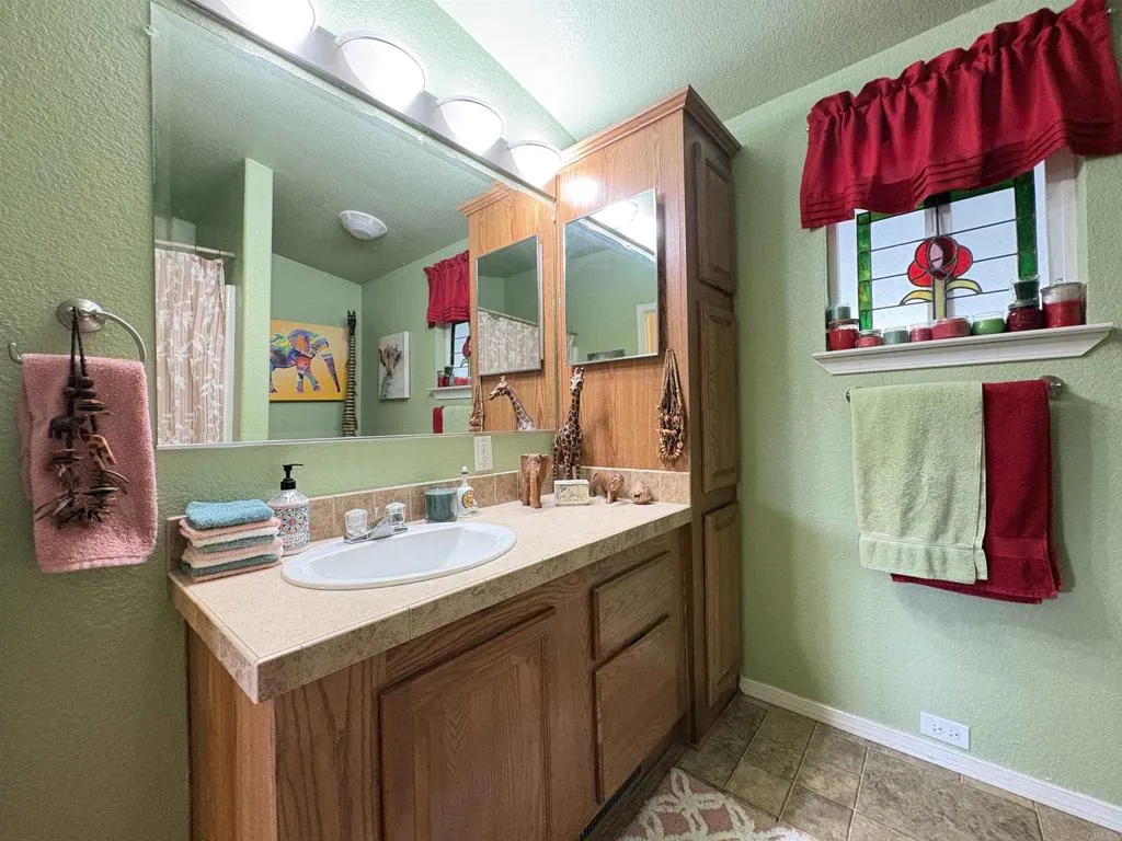 https://cdn.realtyfeed.com/cdn/127/306728113/a2e719a64f9414e64083d0fee998158b.webp