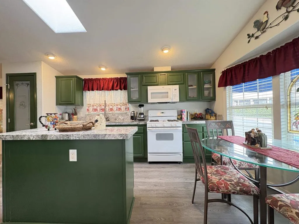 https://cdn.realtyfeed.com/cdn/127/306728113/d2f520c0cc25f3002dd597bd8010d0ce.webp