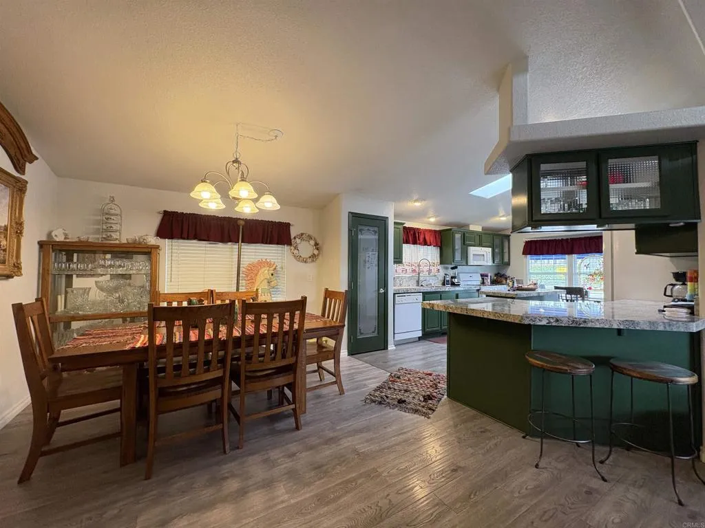 https://cdn.realtyfeed.com/cdn/127/306728113/d30c60765a511ea31c7d7dd726ed307f.webp