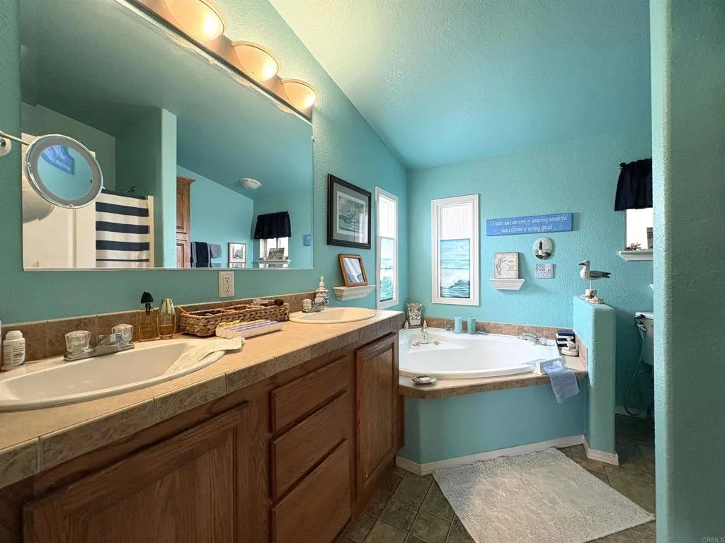 https://cdn.realtyfeed.com/cdn/127/306728113/fea81d3ed4220ef85dc318913bbf75c8.webp