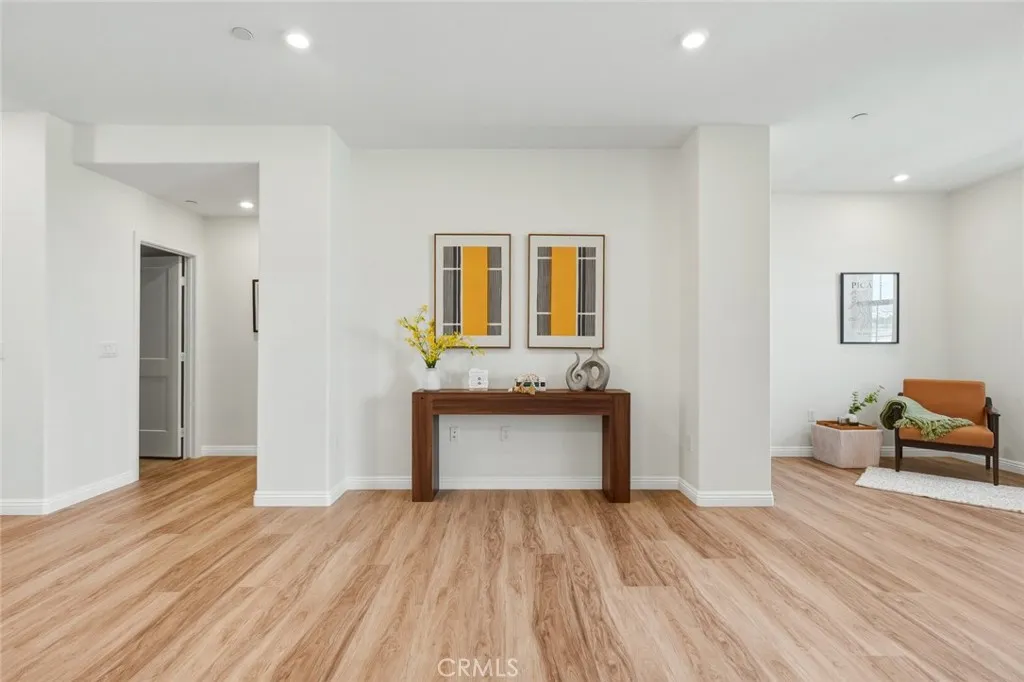 https://cdn.realtyfeed.com/cdn/127/306728145/267b32256edddf92e29ecdfc2c634985.webp