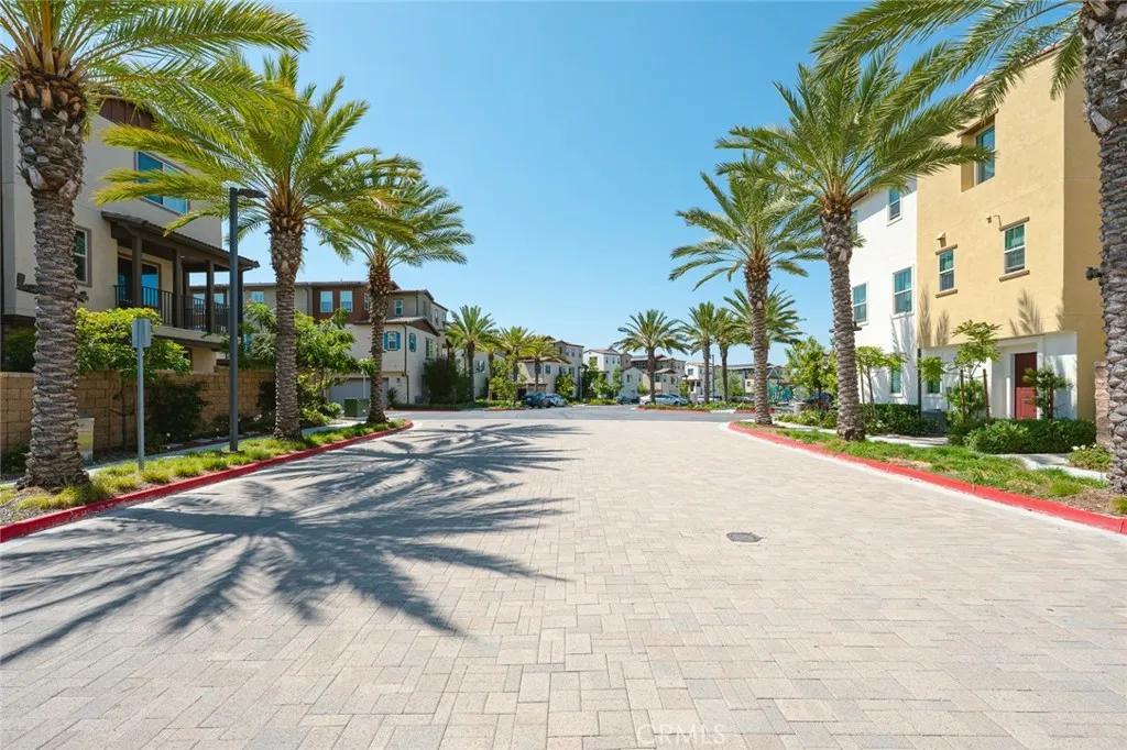 https://cdn.realtyfeed.com/cdn/127/306728145/5c2a4a586bf075f633e50d9b810b9fd7.webp
