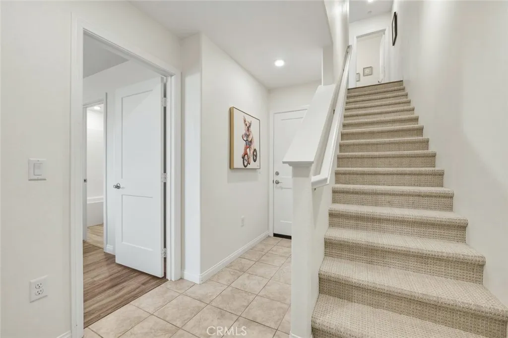 https://cdn.realtyfeed.com/cdn/127/306728145/717263665175fa2144ee3cea80d30016.webp