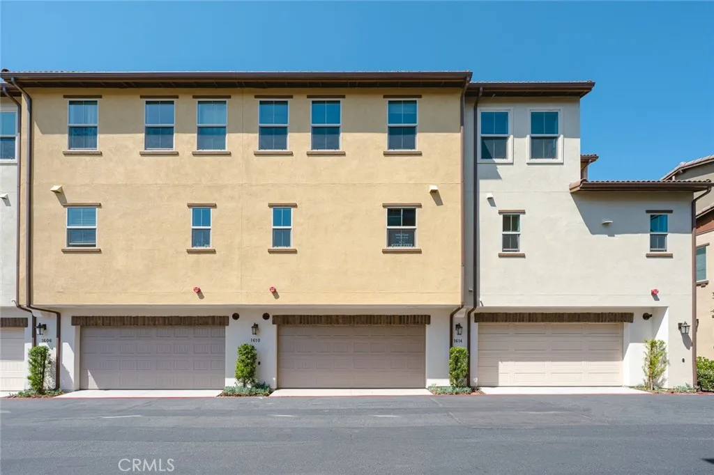 https://cdn.realtyfeed.com/cdn/127/306728145/9a1b63d284ca032048da18ff230f5e67.webp
