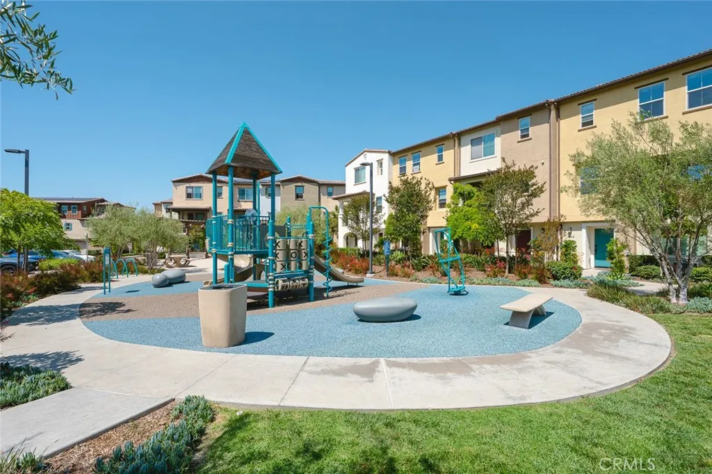 https://cdn.realtyfeed.com/cdn/127/306728145/b1192f4efdf83cbcca536dddb2f1e10e.webp