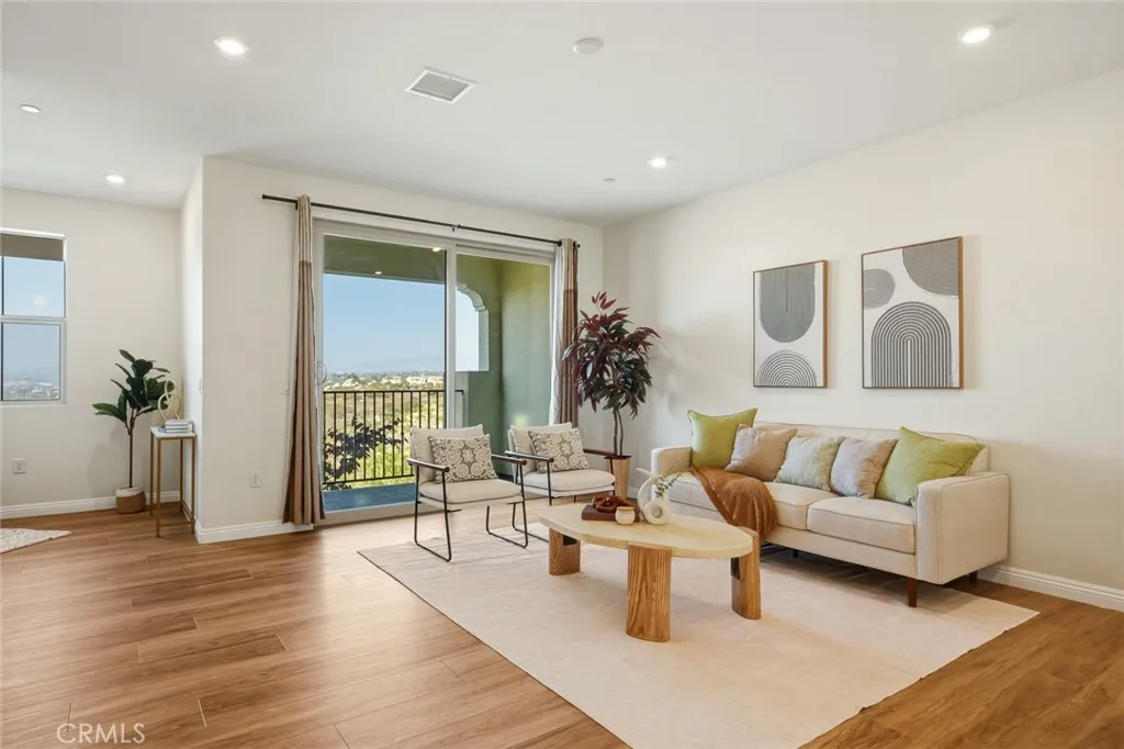 https://cdn.realtyfeed.com/cdn/127/306728145/fe06977772942e7856f304ddfdbc017c.webp