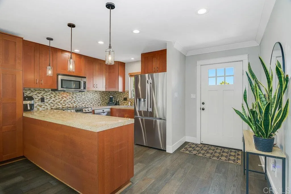 https://cdn.realtyfeed.com/cdn/127/306728172/8e9b6dad05458b23dae4dc775710aec0.webp
