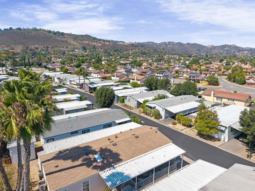 https://cdn.realtyfeed.com/cdn/127/306728176/59b73c6aefab63d64f8418d0eac3a0db.webp